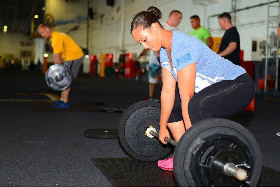 CARDIO VS WEIGHT TRAINING WHICH ONE TO CHOOSE FOR BODY TONING?