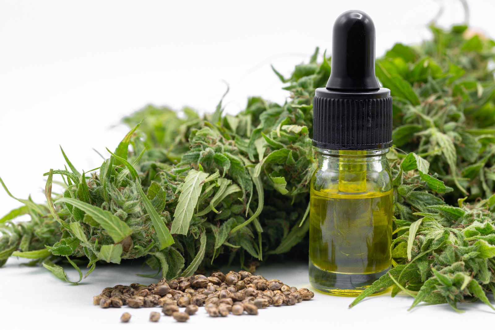 8 Outstanding Benefits of Hemp Oil